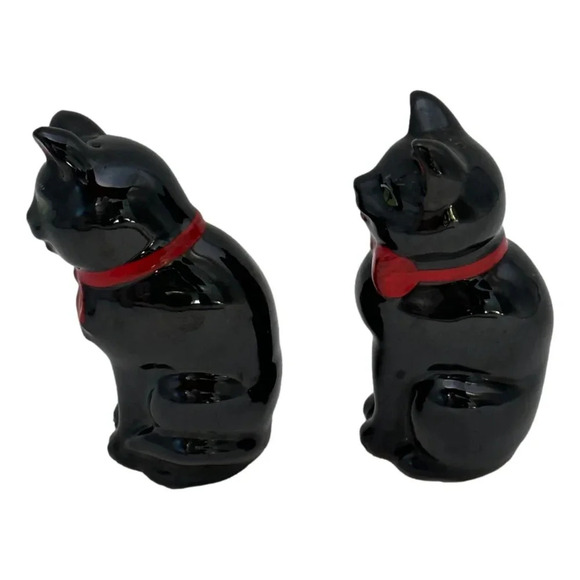 Vintage 60s Set Black Cats  Salt & Pepper Ceramic Green Eyes Red Bow Halloween - Picture 3 of 7